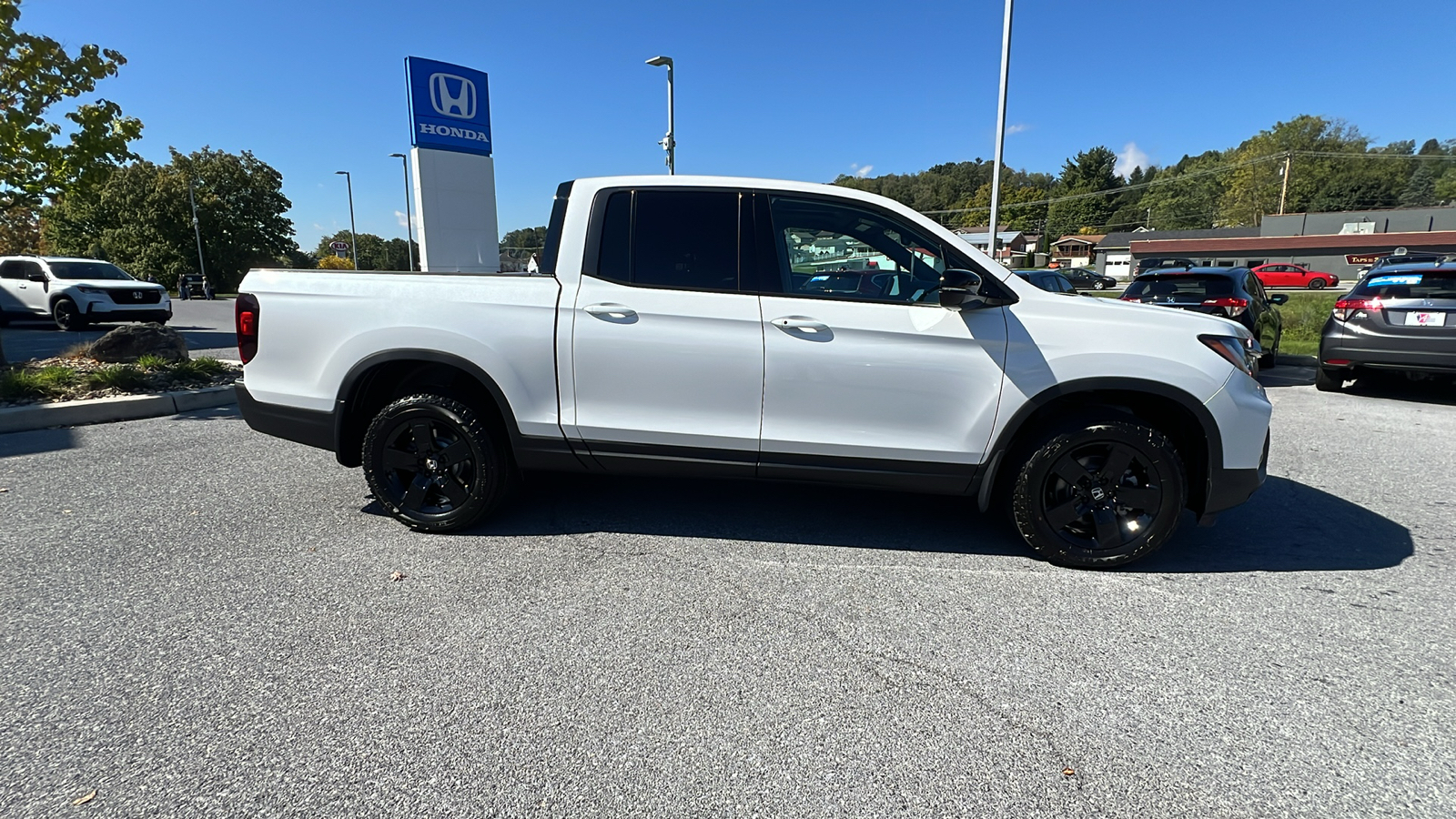 2025 Honda Ridgeline Black Edition 3