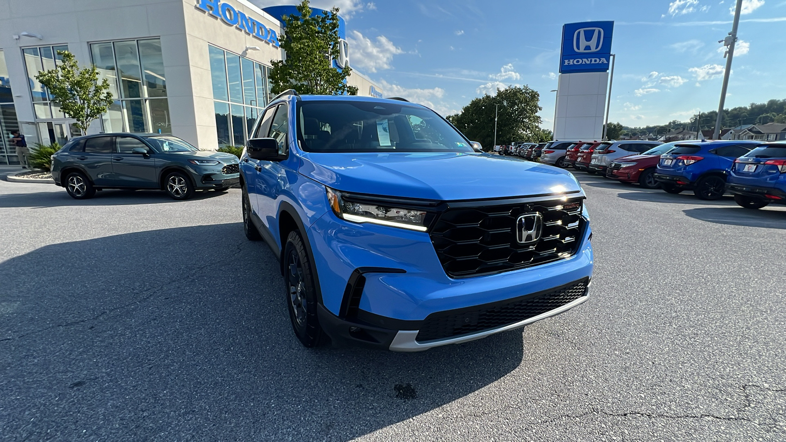 2025 Honda Pilot TrailSport 2