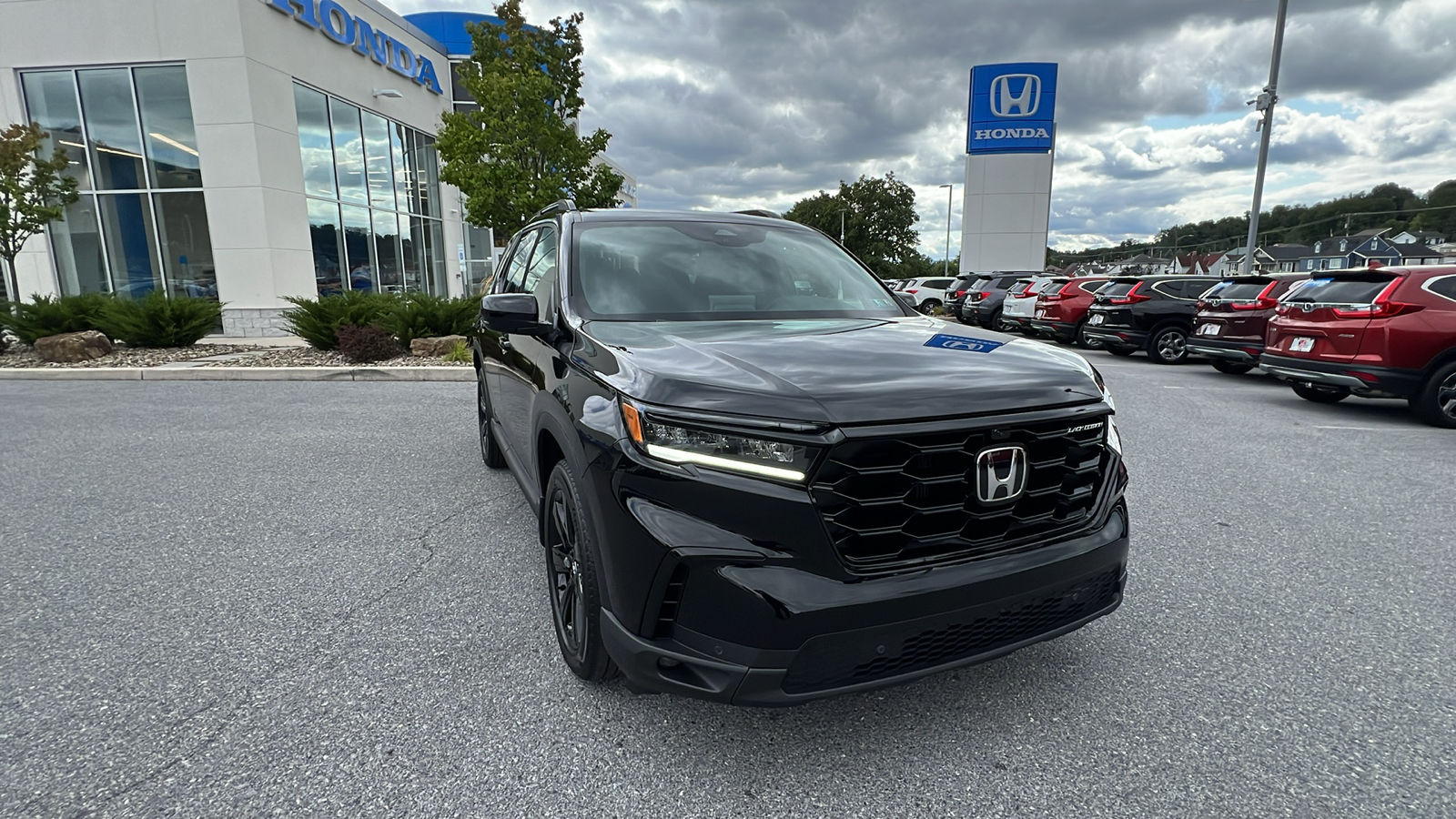 2025 Honda Pilot Black Edition 2