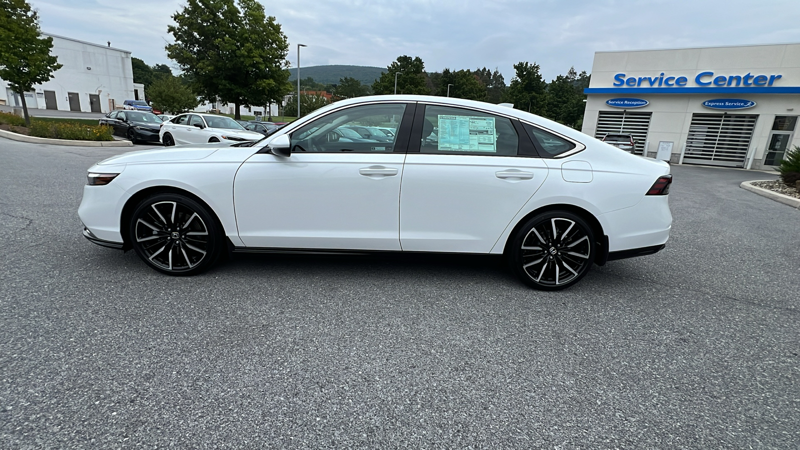 2024 Honda Accord Hybrid Touring 7