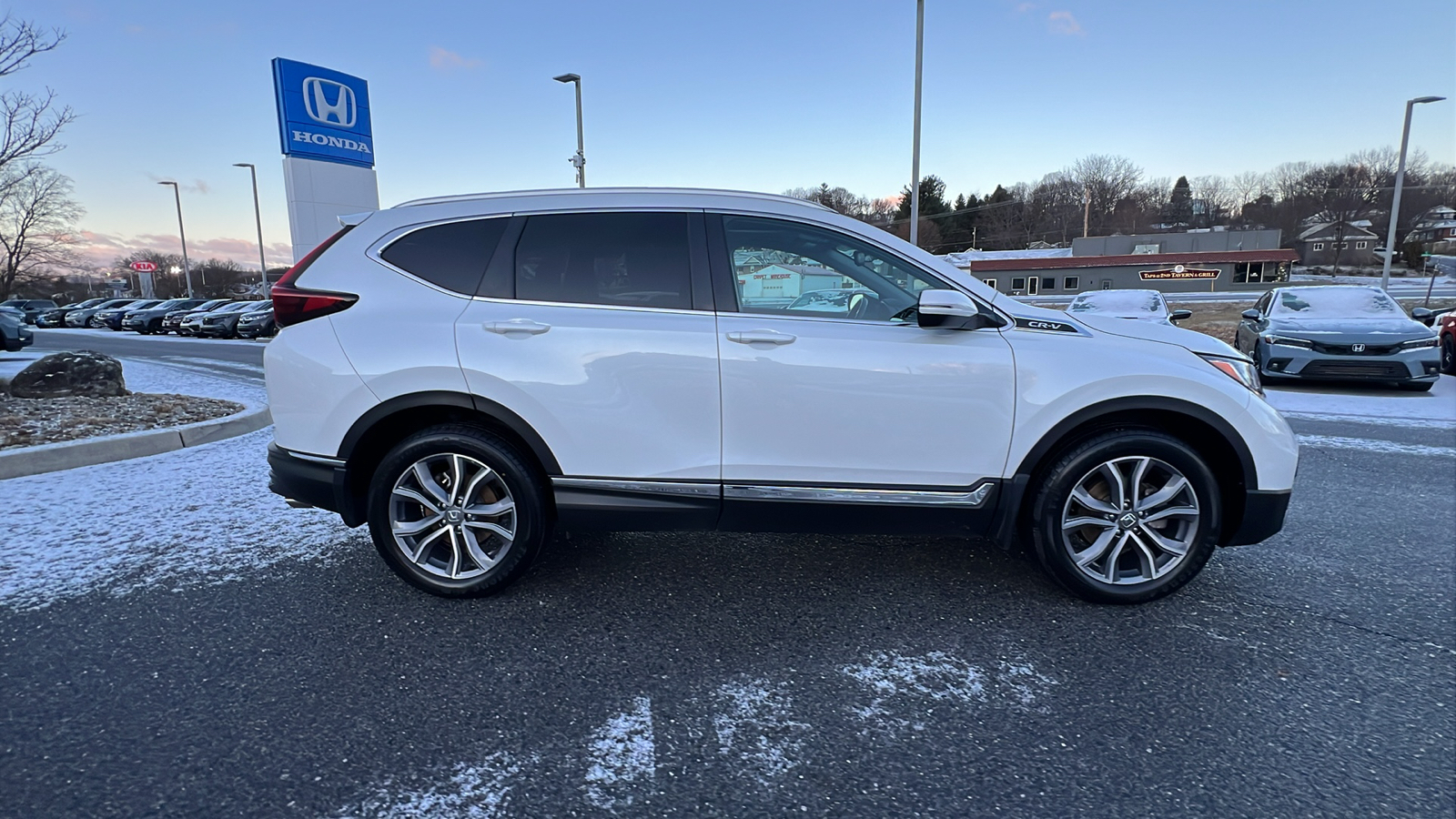 2022 Honda CR-V Touring 3