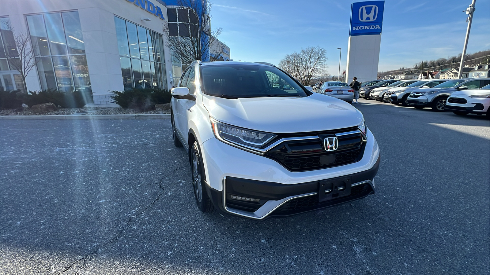 2022 Honda CR-V Hybrid Touring 2