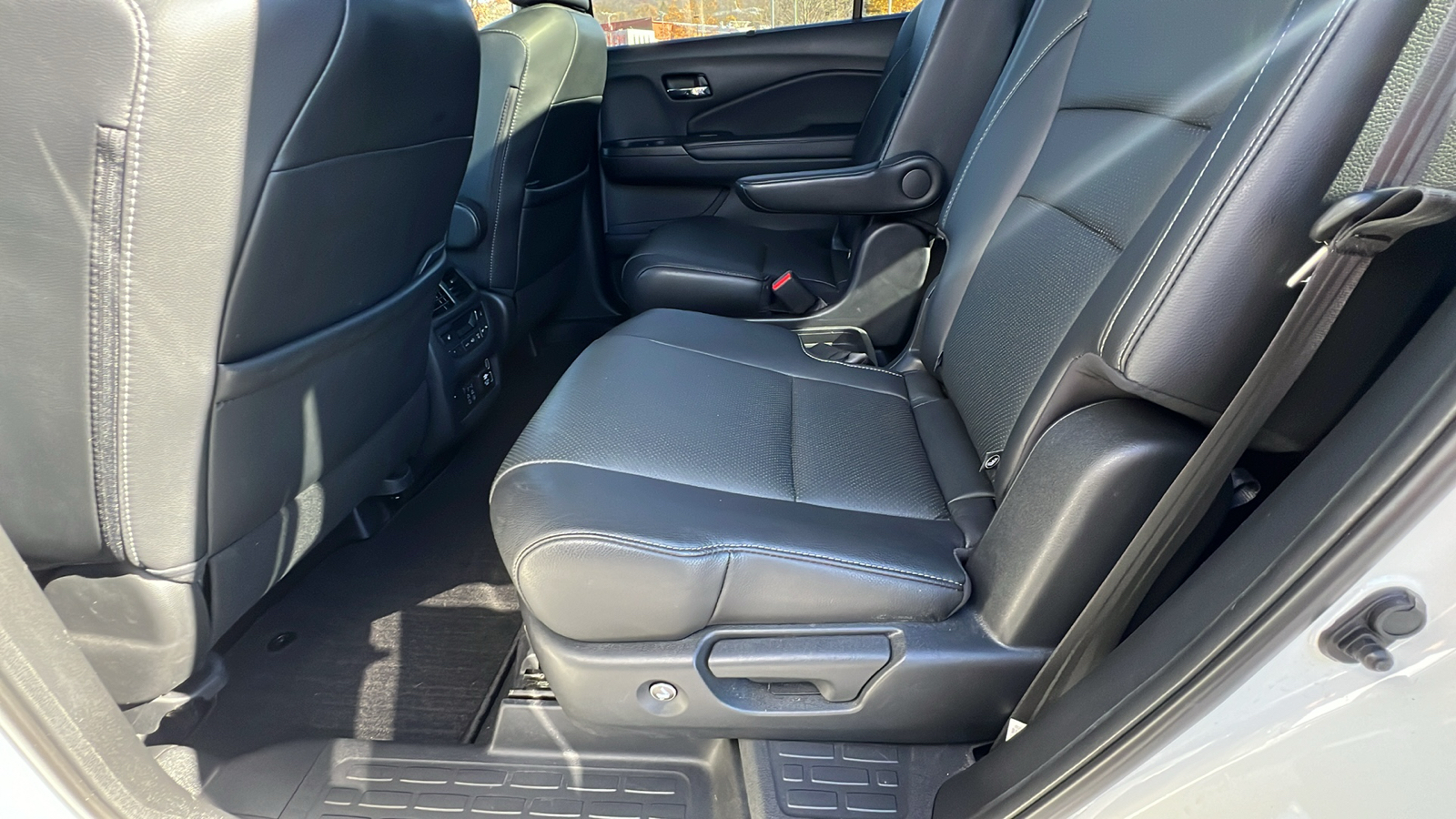 2019 Honda Pilot Elite 19