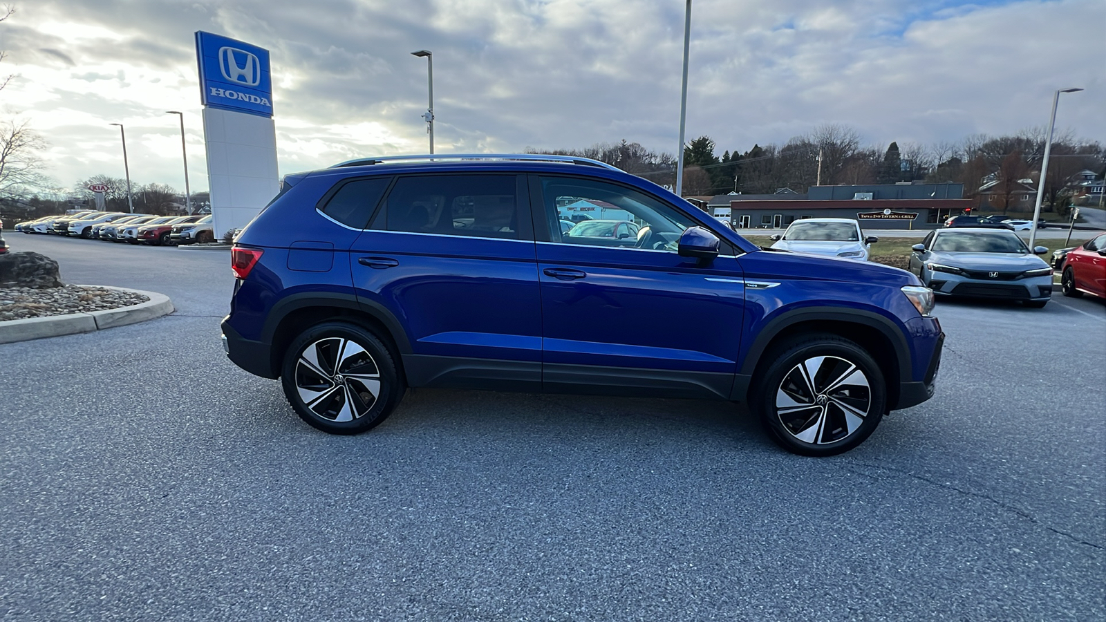 2024 Volkswagen Taos 1.5T SE 3