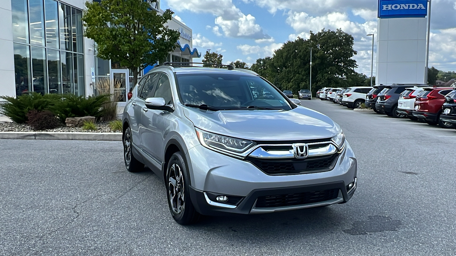 2018 Honda CR-V Touring 1