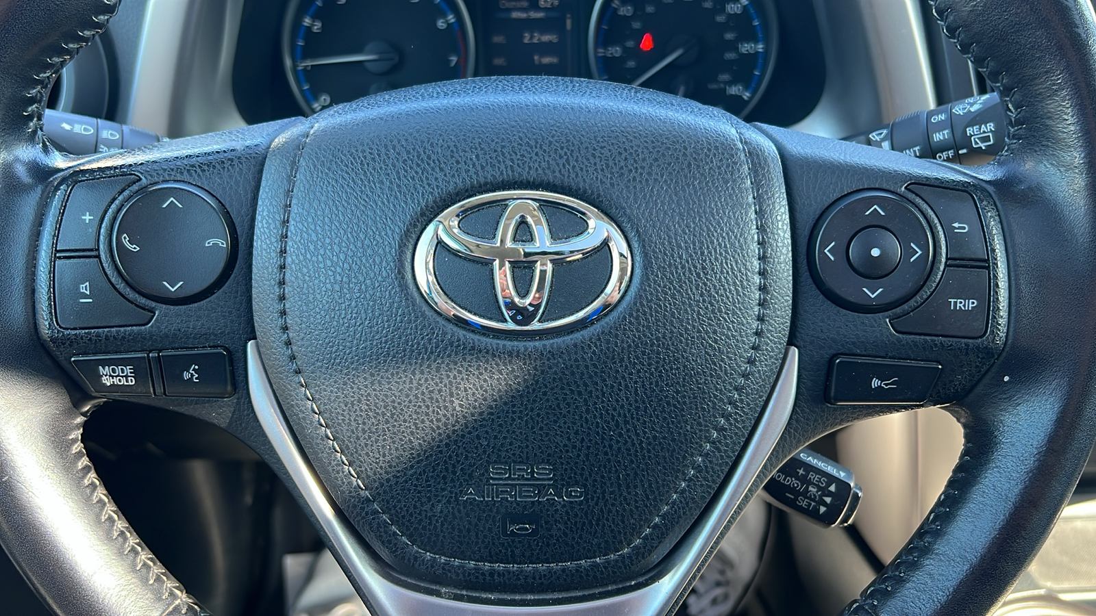 2017 Toyota RAV4 XLE 28