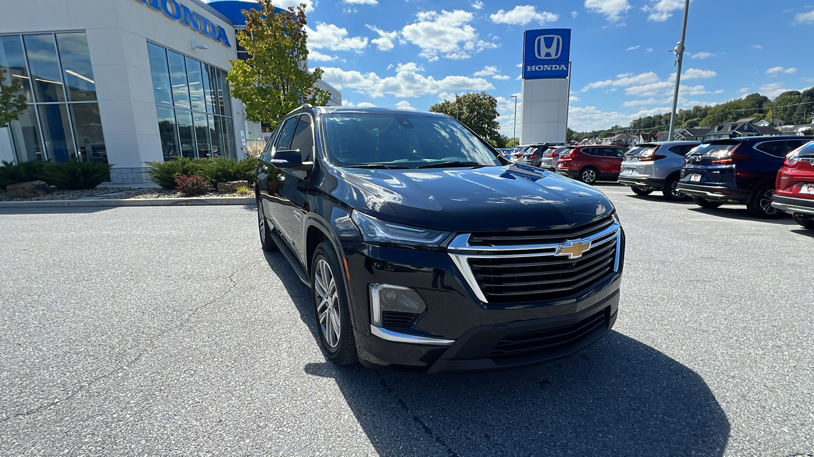 2023 Chevrolet Traverse High Country 2