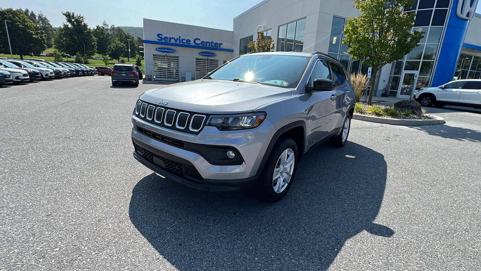 2022 Jeep Compass Latitude 8