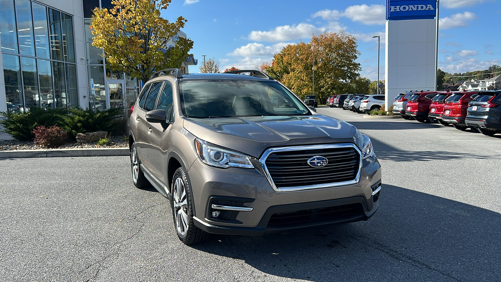 2022 Subaru Ascent Limited 1