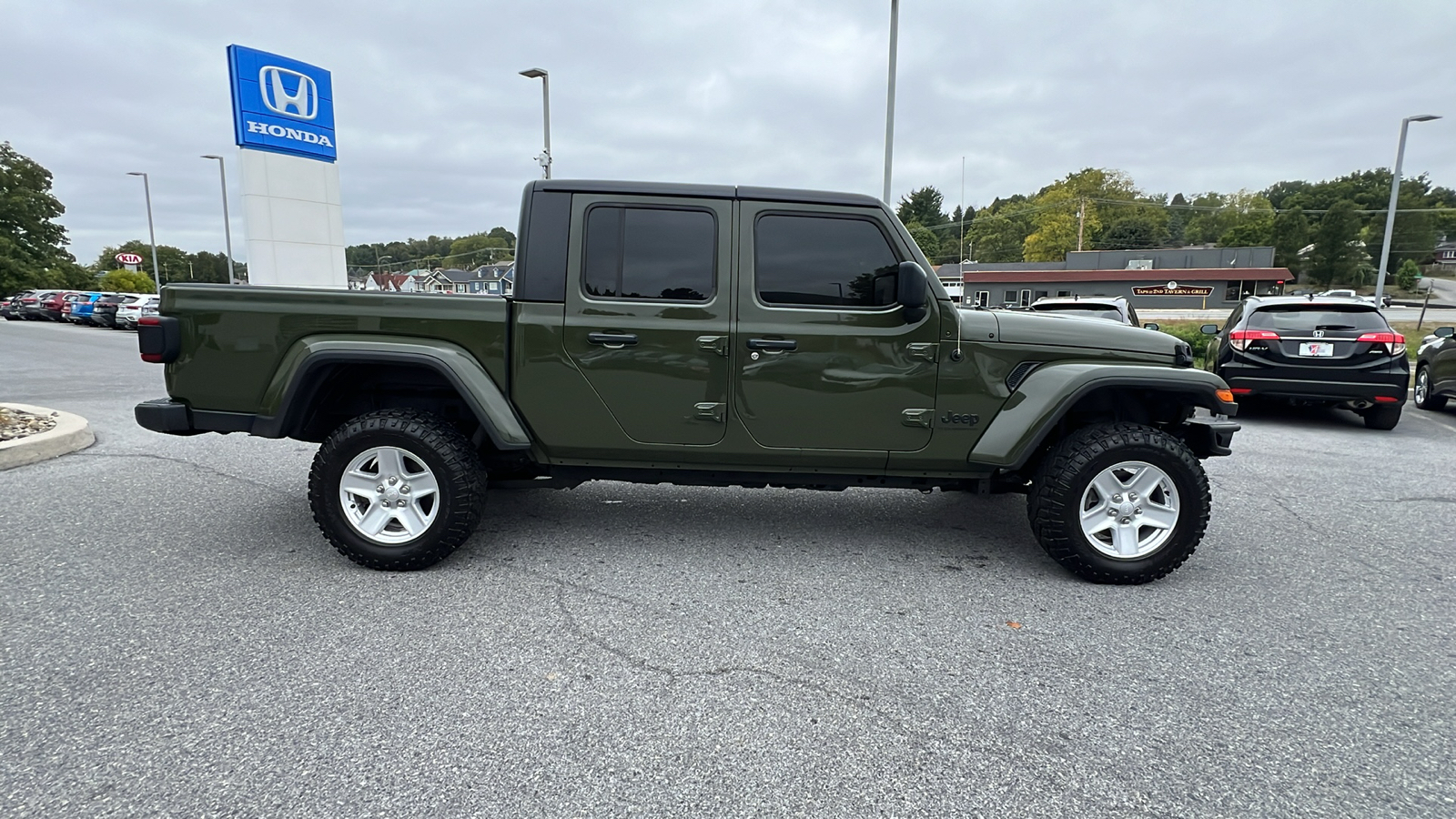 2023 Jeep Gladiator Sport 3