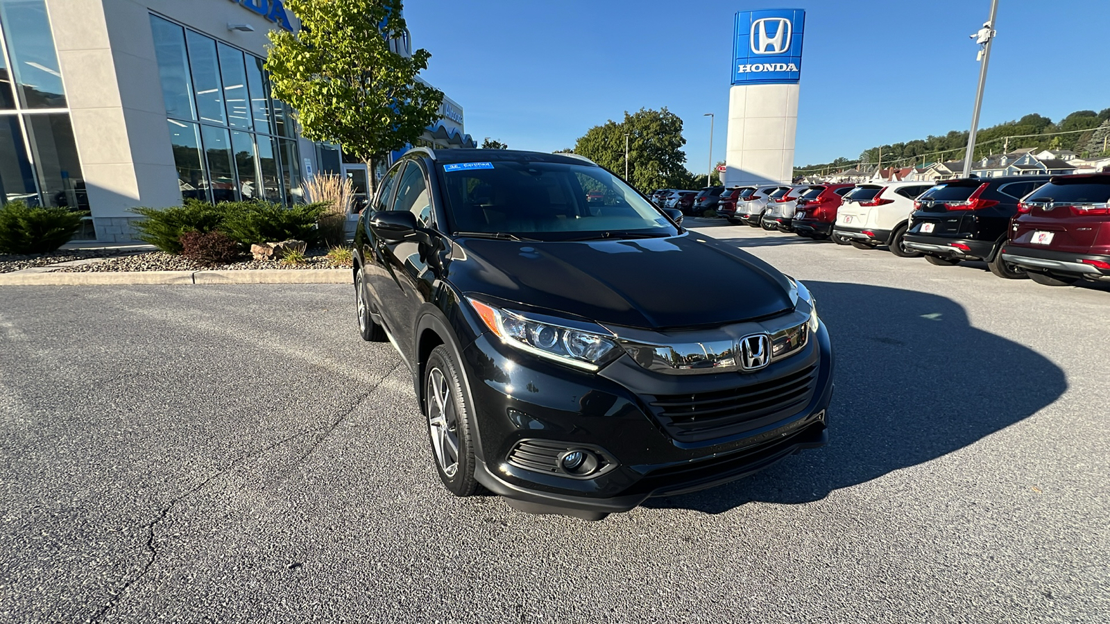 2022 Honda HR-V EX 2