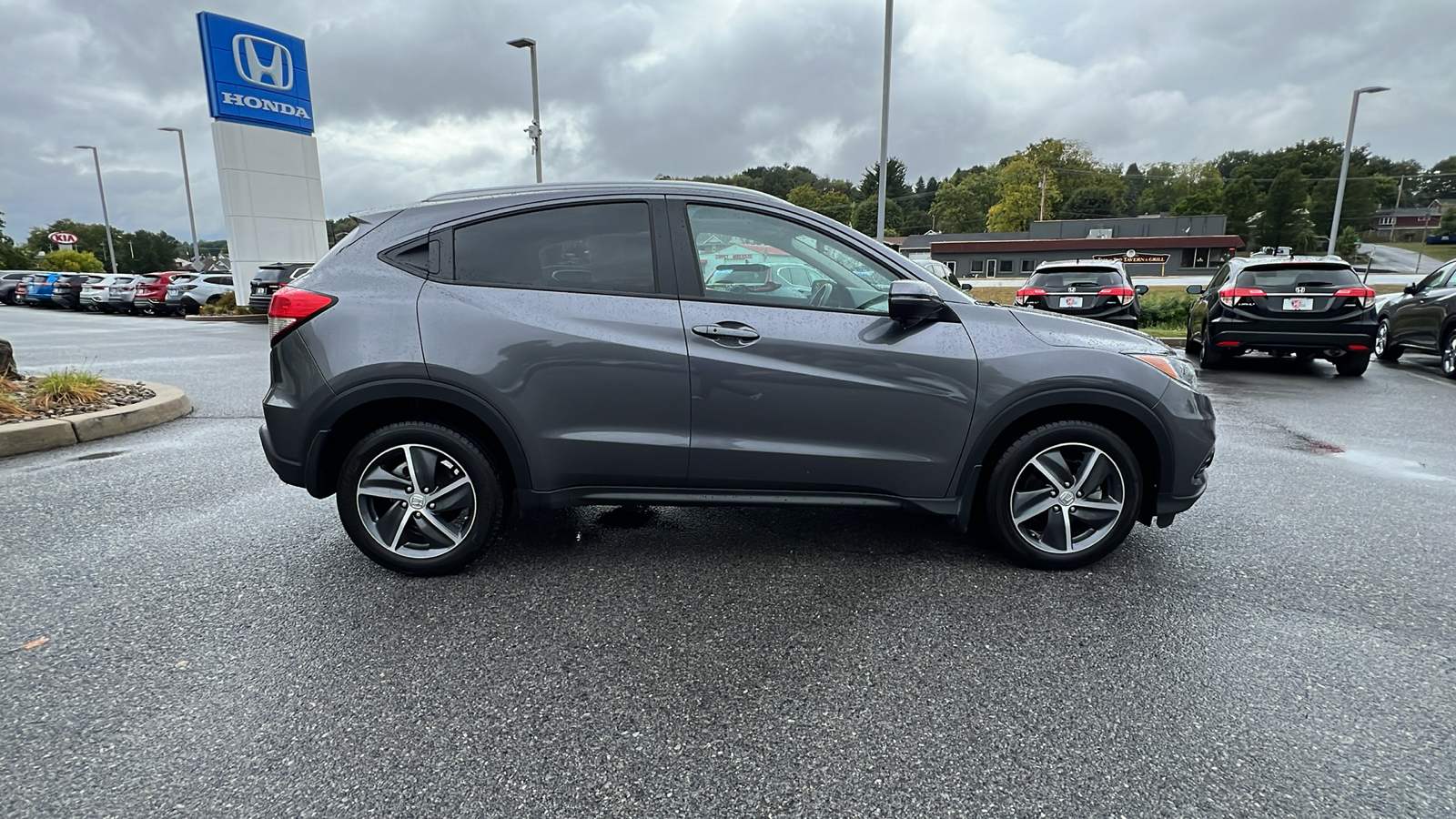 2021 Honda HR-V EX 3