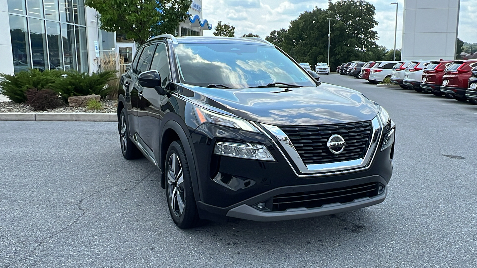 2021 Nissan Rogue SL 1