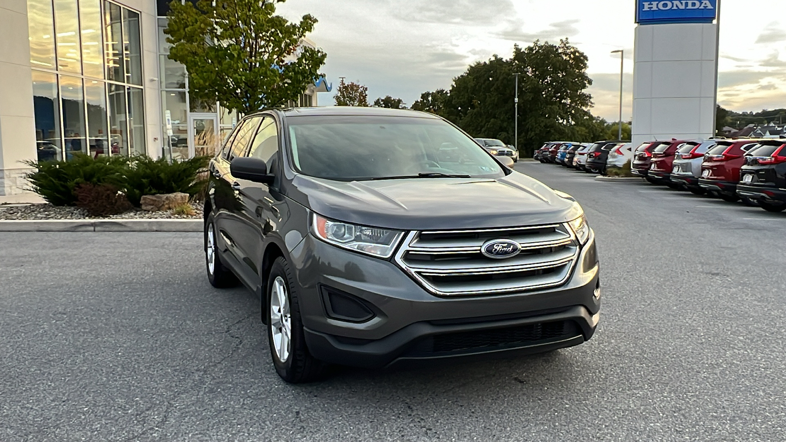 2015 Ford Edge SE 1