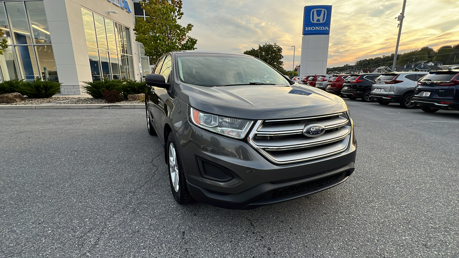 2015 Ford Edge SE 2