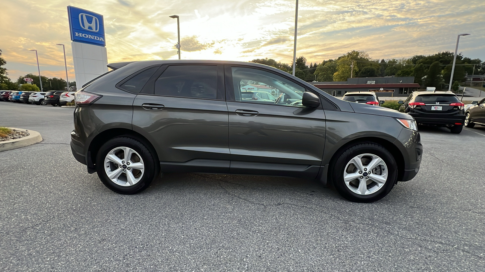 2015 Ford Edge SE 3