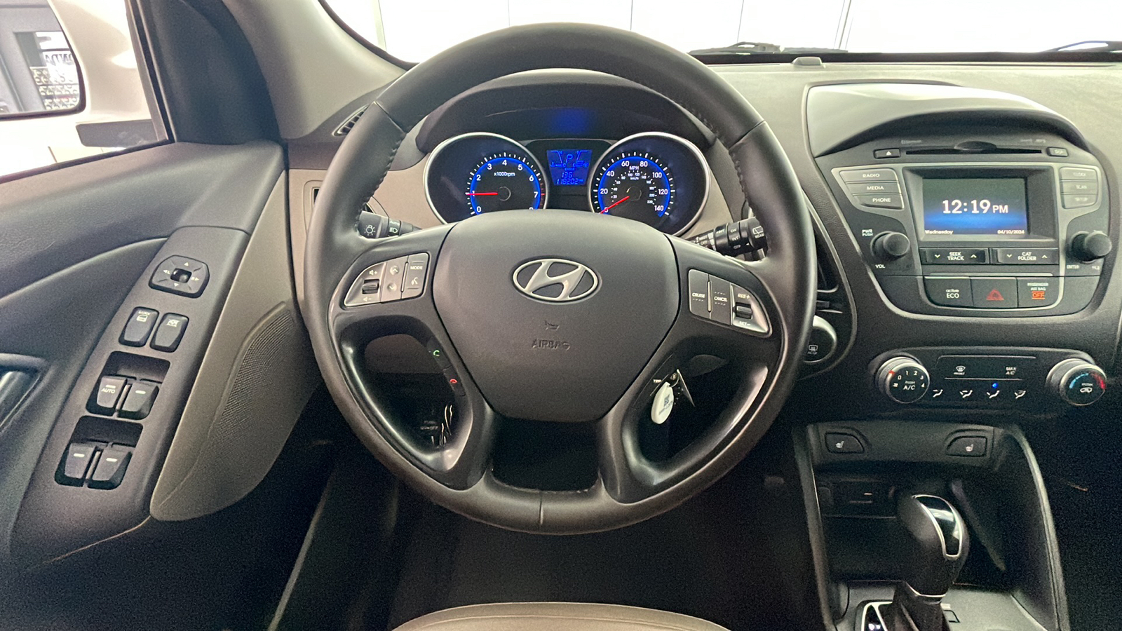 2015 Hyundai Tucson SE 18