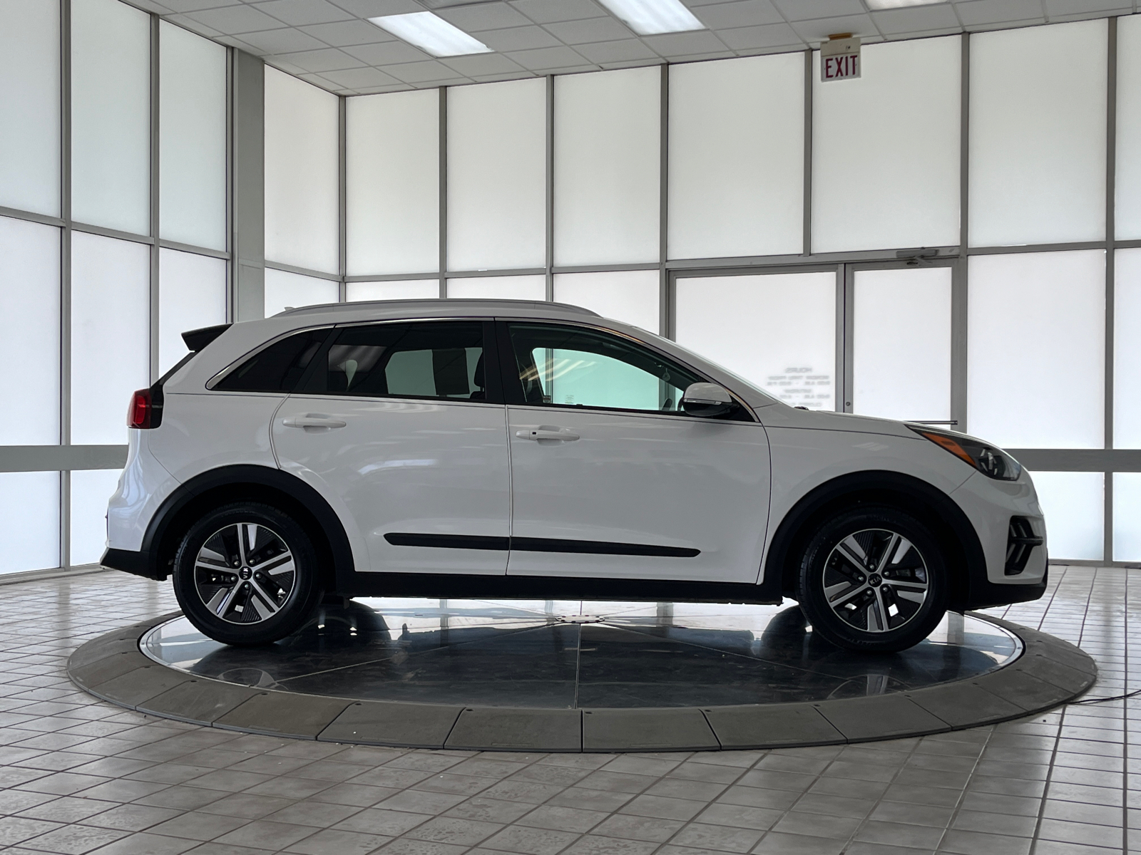 2020 Kia Niro EX Premium 9