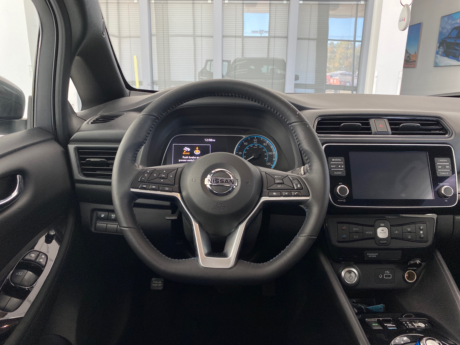 2019 Nissan Leaf SV Plus 18