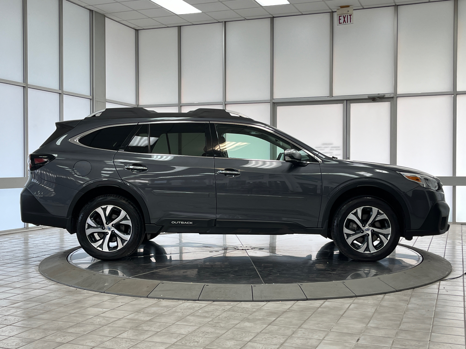 2021 Subaru Outback Touring XT 9