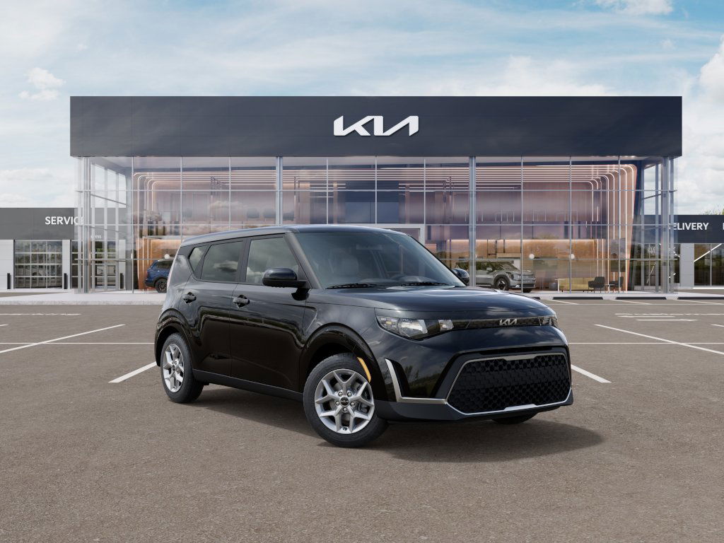 2025 Kia Soul LX 8