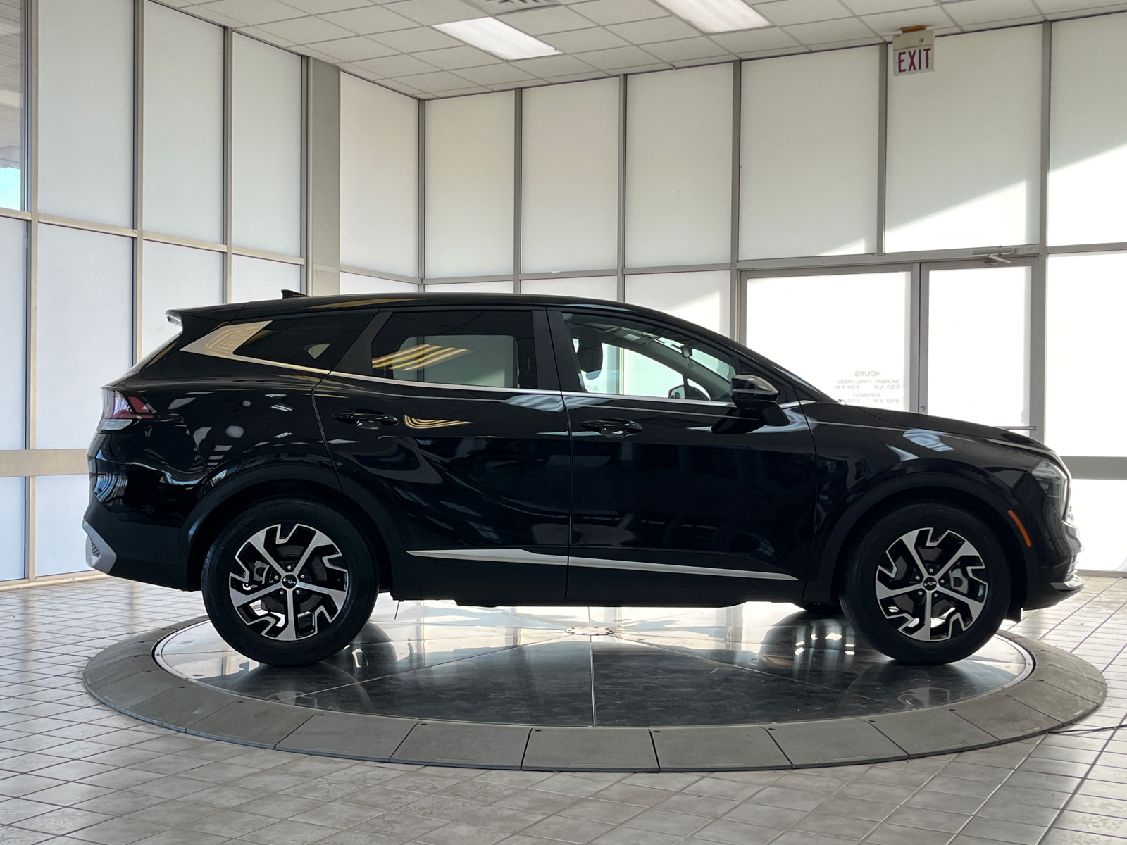 2023 Kia Sportage EX 9