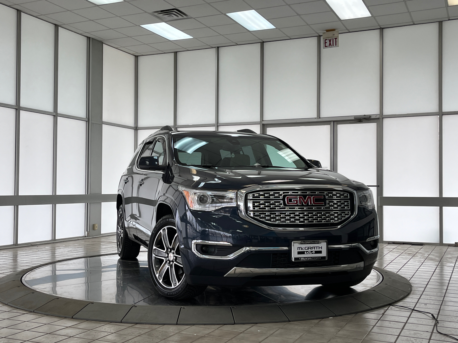 2019 GMC Acadia Denali 1