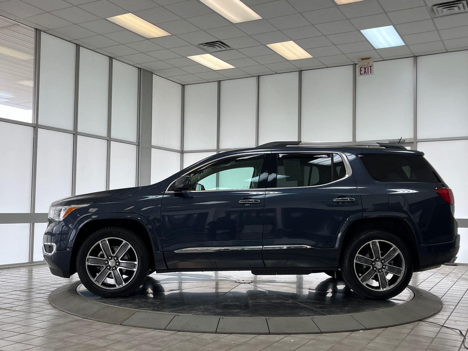 2019 GMC Acadia Denali 5