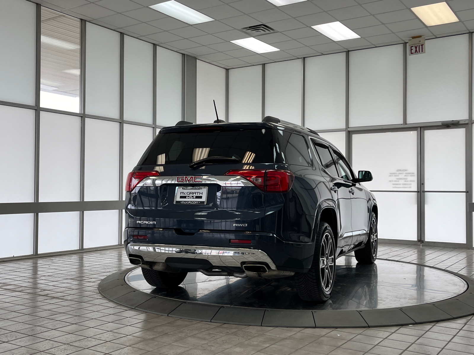 2019 GMC Acadia Denali 8