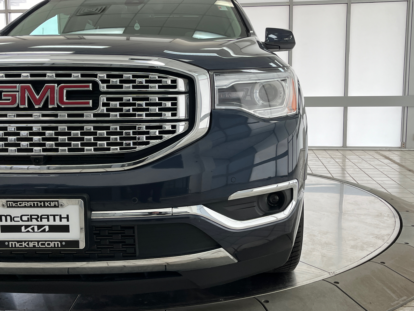 2019 GMC Acadia Denali 11