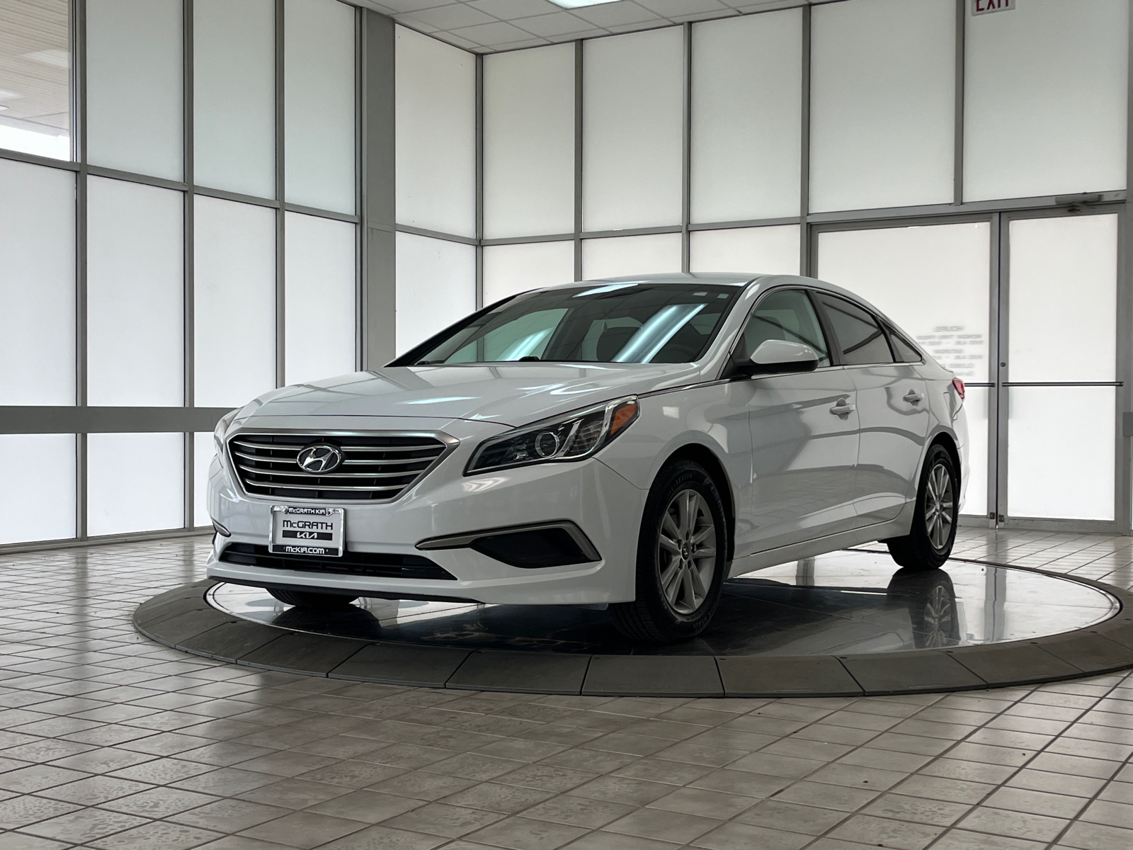 2017 Hyundai Sonata Base 4