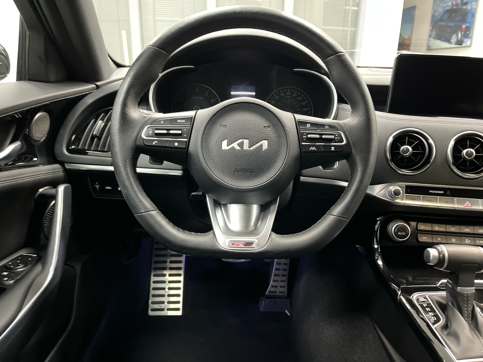 2022 Kia Stinger GT-Line 18