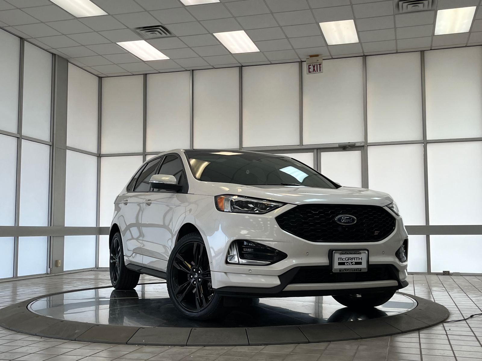 2019 Ford Edge ST 1