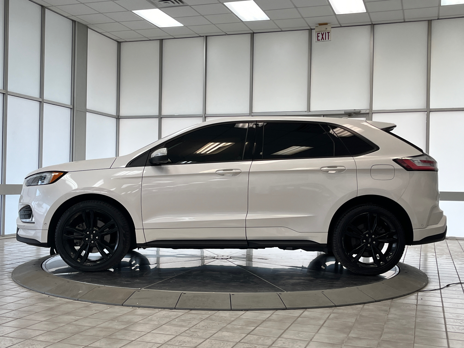 2019 Ford Edge ST 5