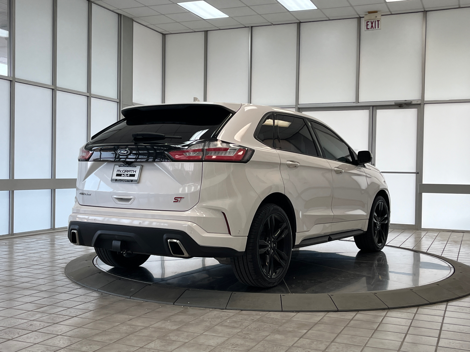 2019 Ford Edge ST 8