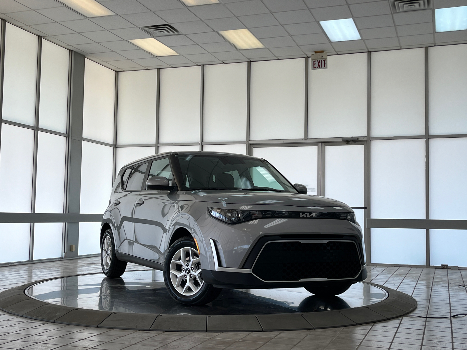 2023 Kia Soul LX 2