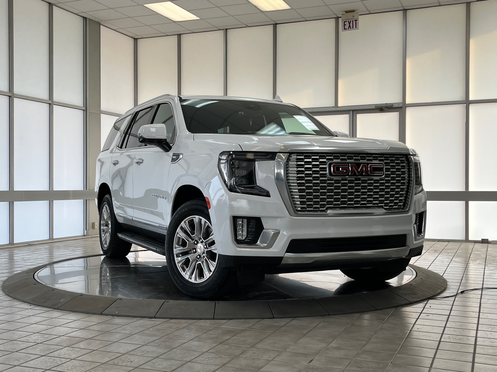 2023 GMC Yukon Denali 1