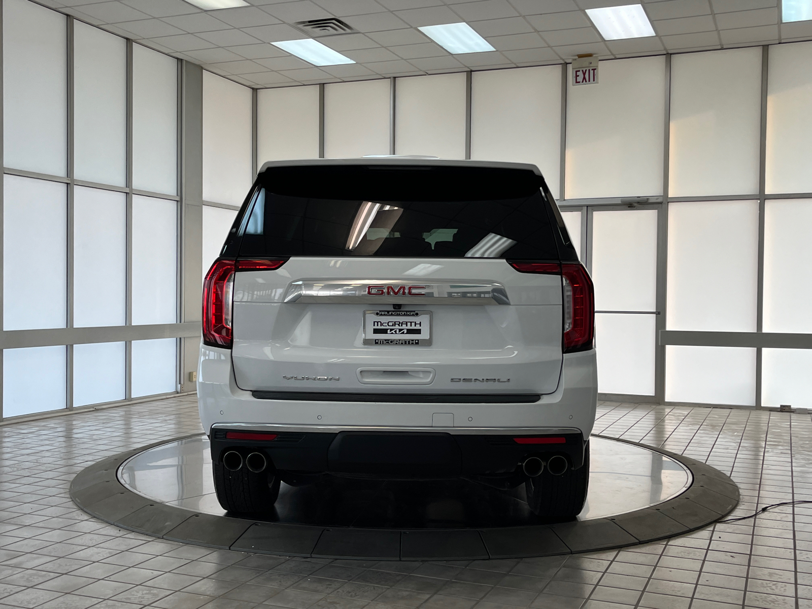 2023 GMC Yukon Denali 7