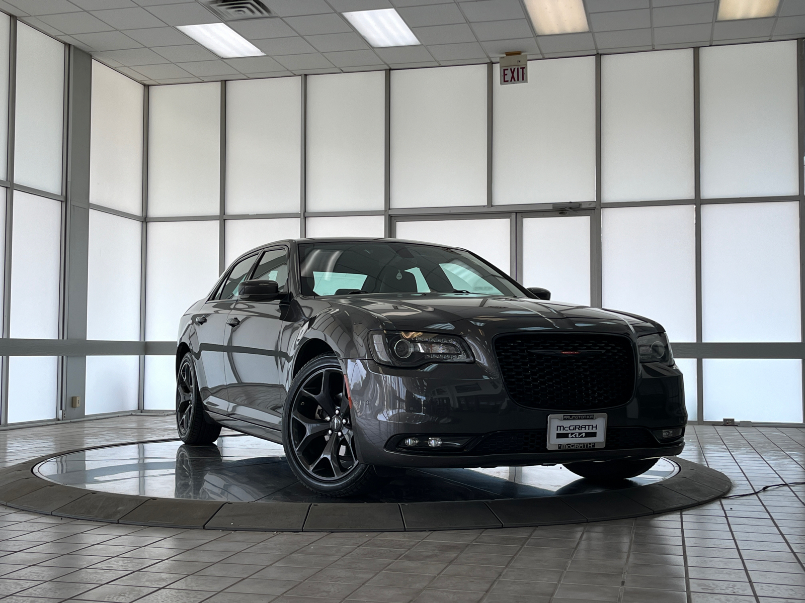 2023 Chrysler 300 S 1