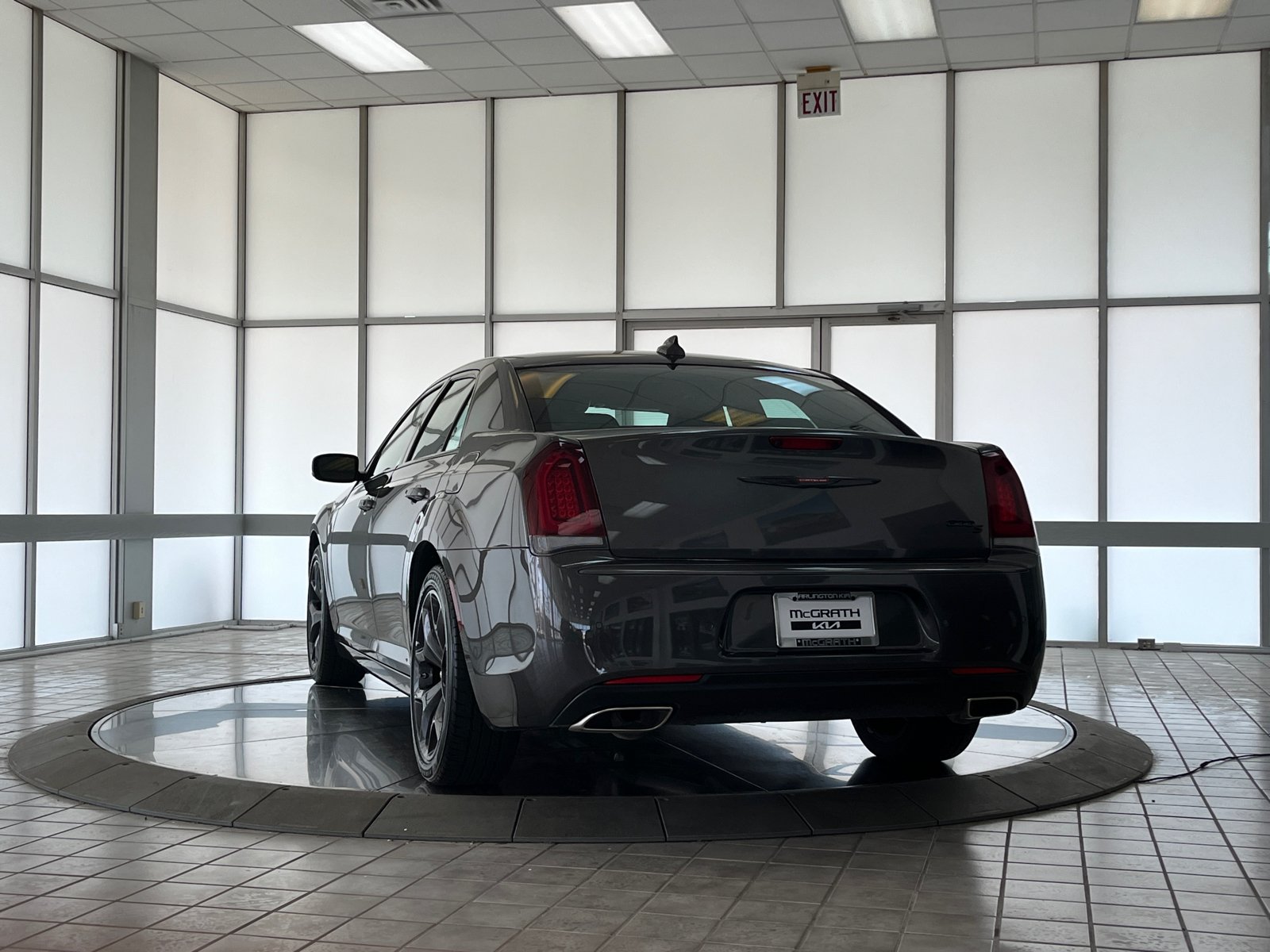 2023 Chrysler 300 S 6