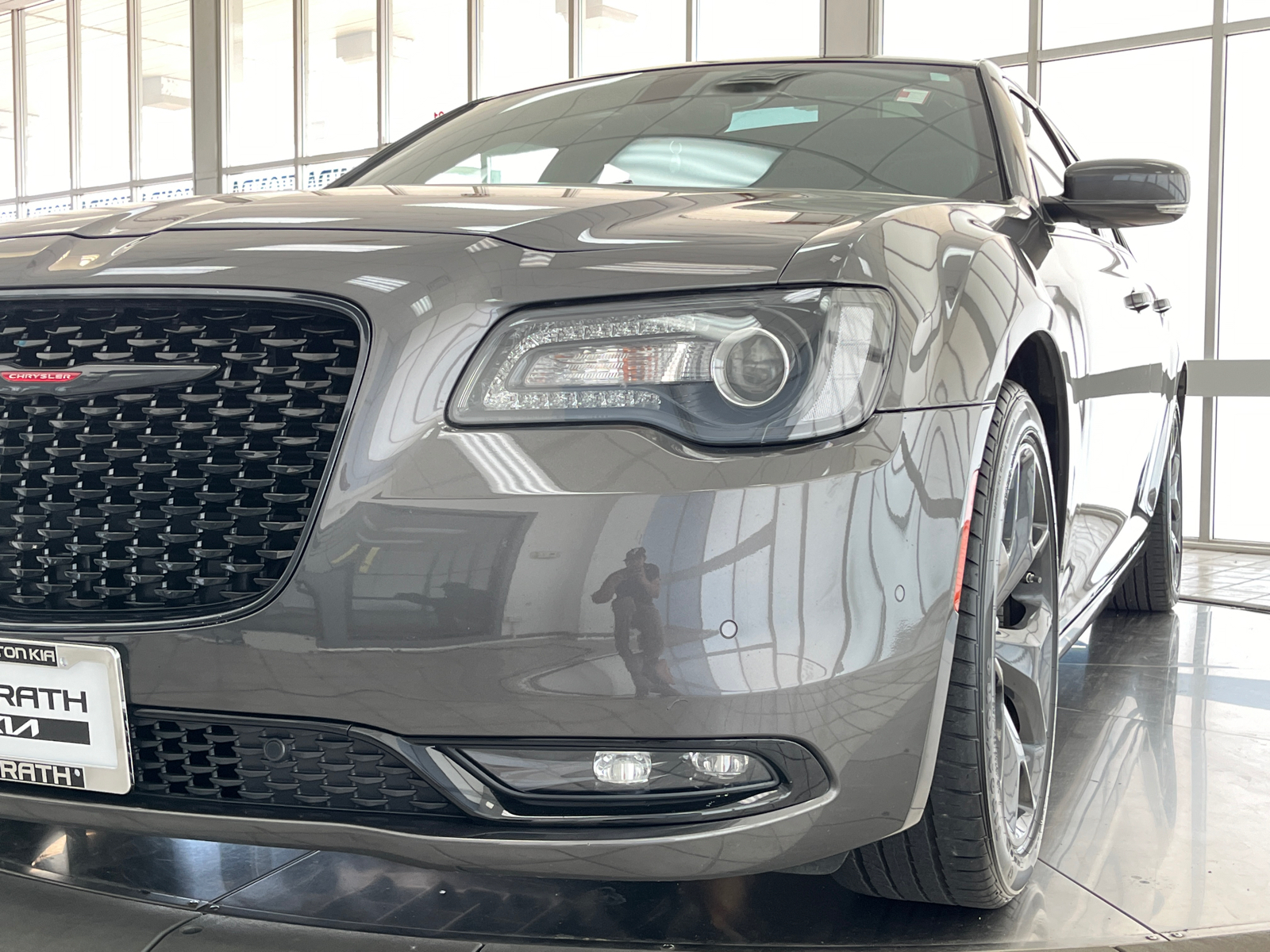 2023 Chrysler 300 S 11