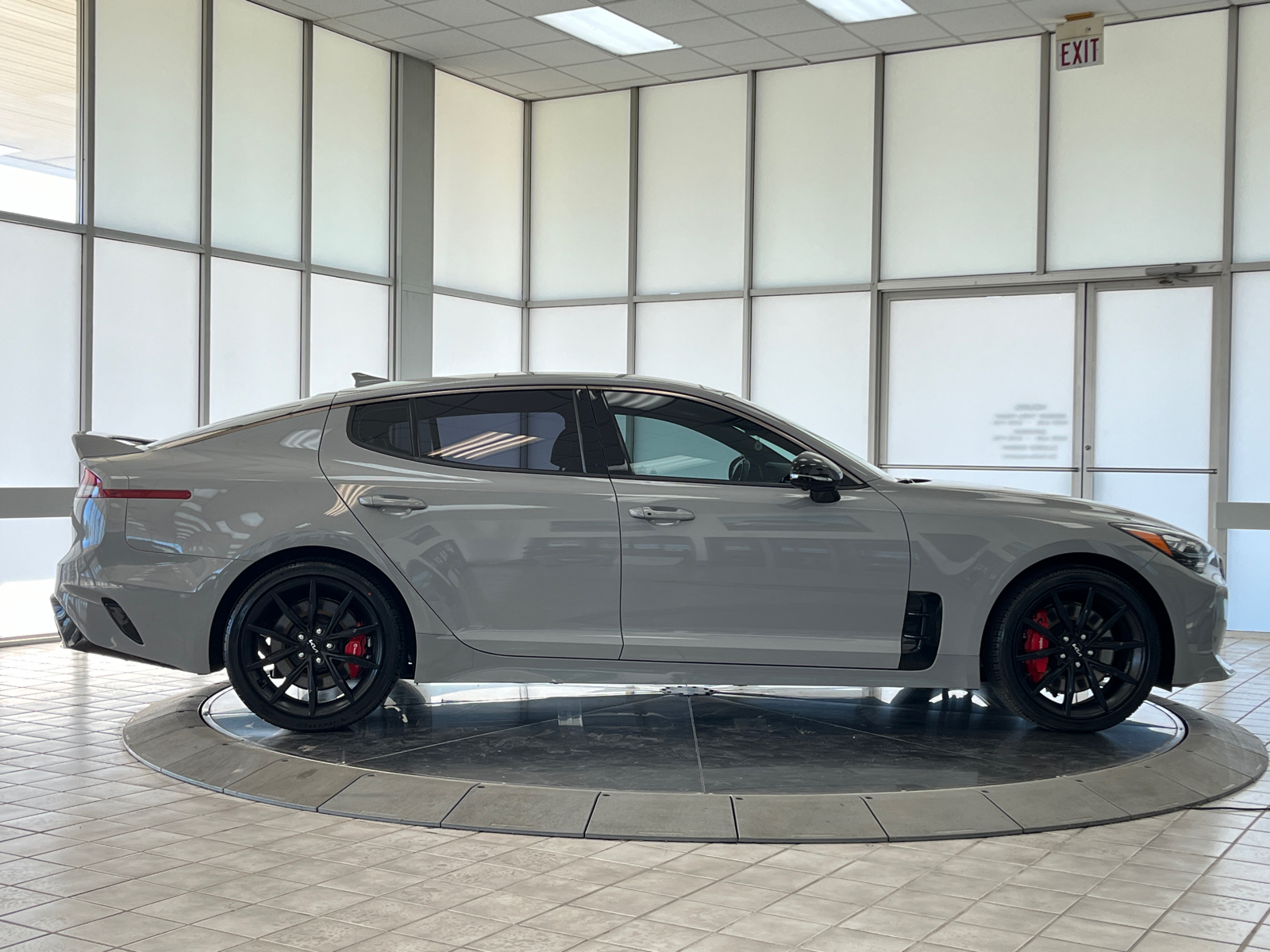 2022 Kia Stinger GT2 9