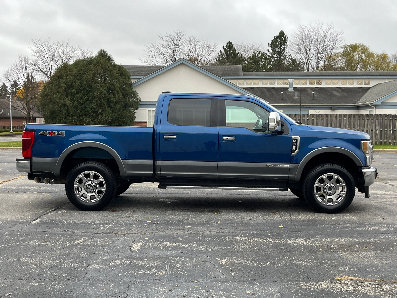 2022 Ford F-350SD Lariat 9