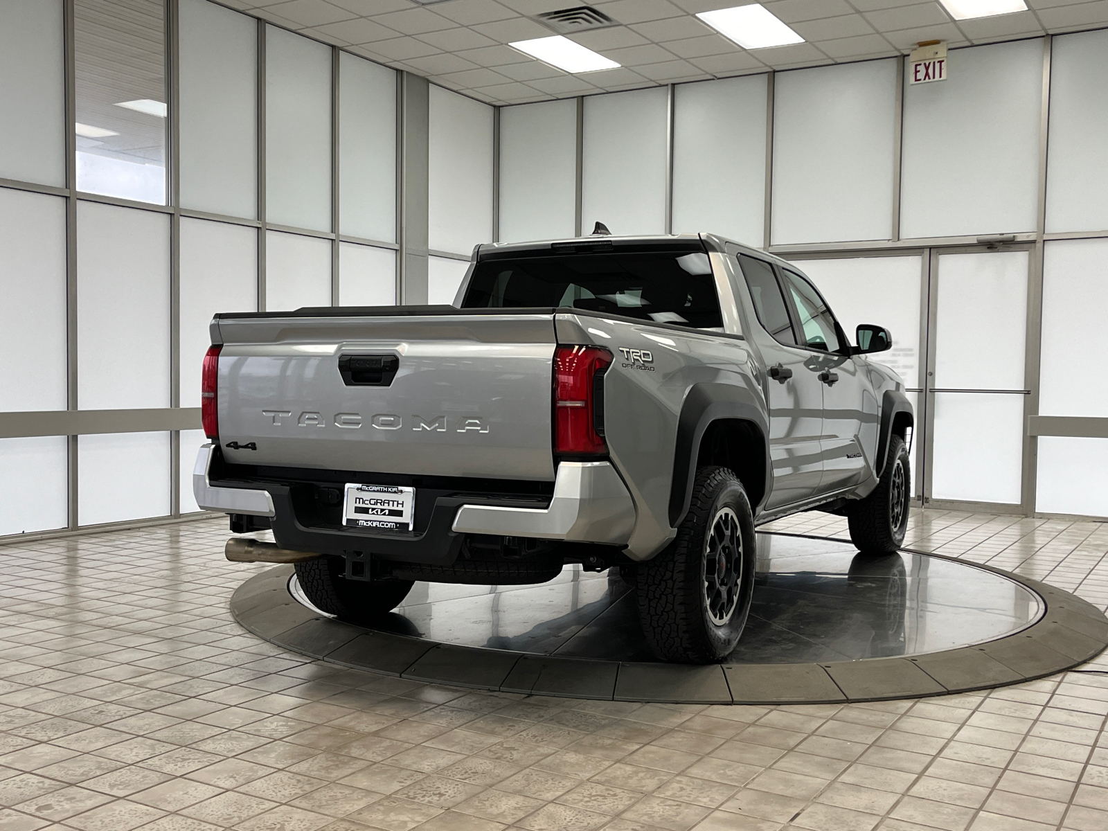 2024 Toyota Tacoma TRD Off-Road 8