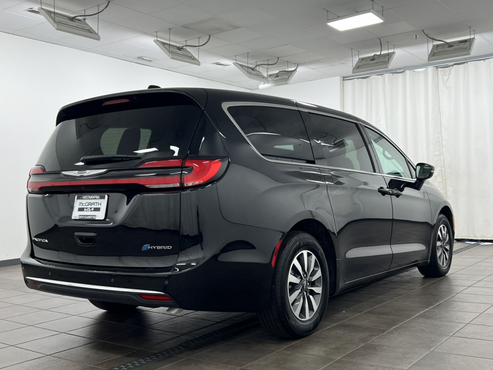 2023 Chrysler Pacifica Plug-In Hybrid Touring L 6