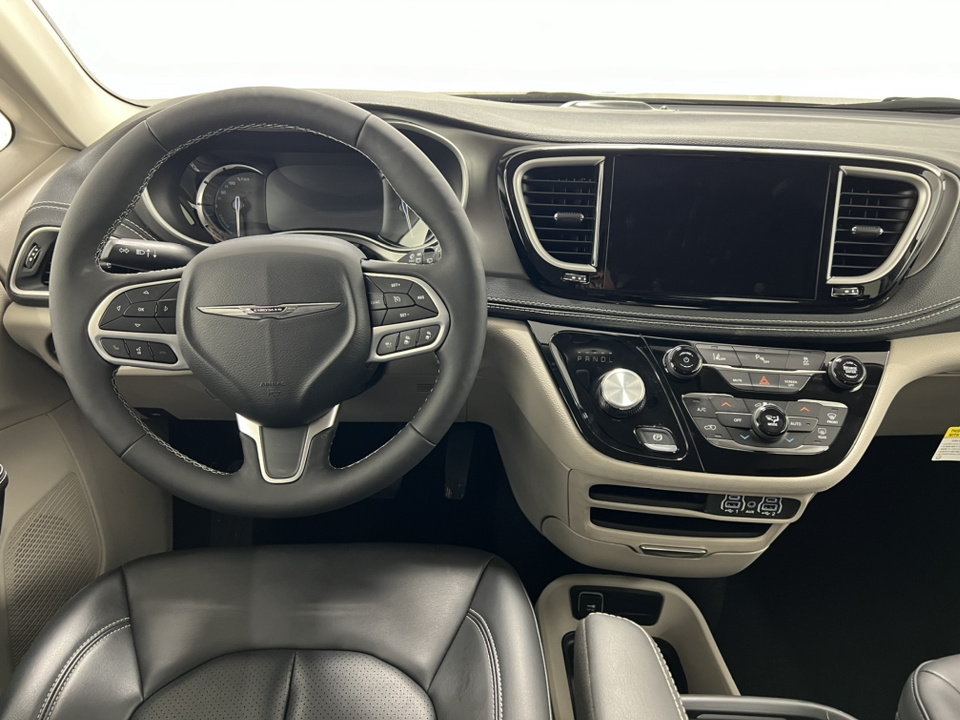 2023 Chrysler Pacifica Plug-In Hybrid Touring L 27