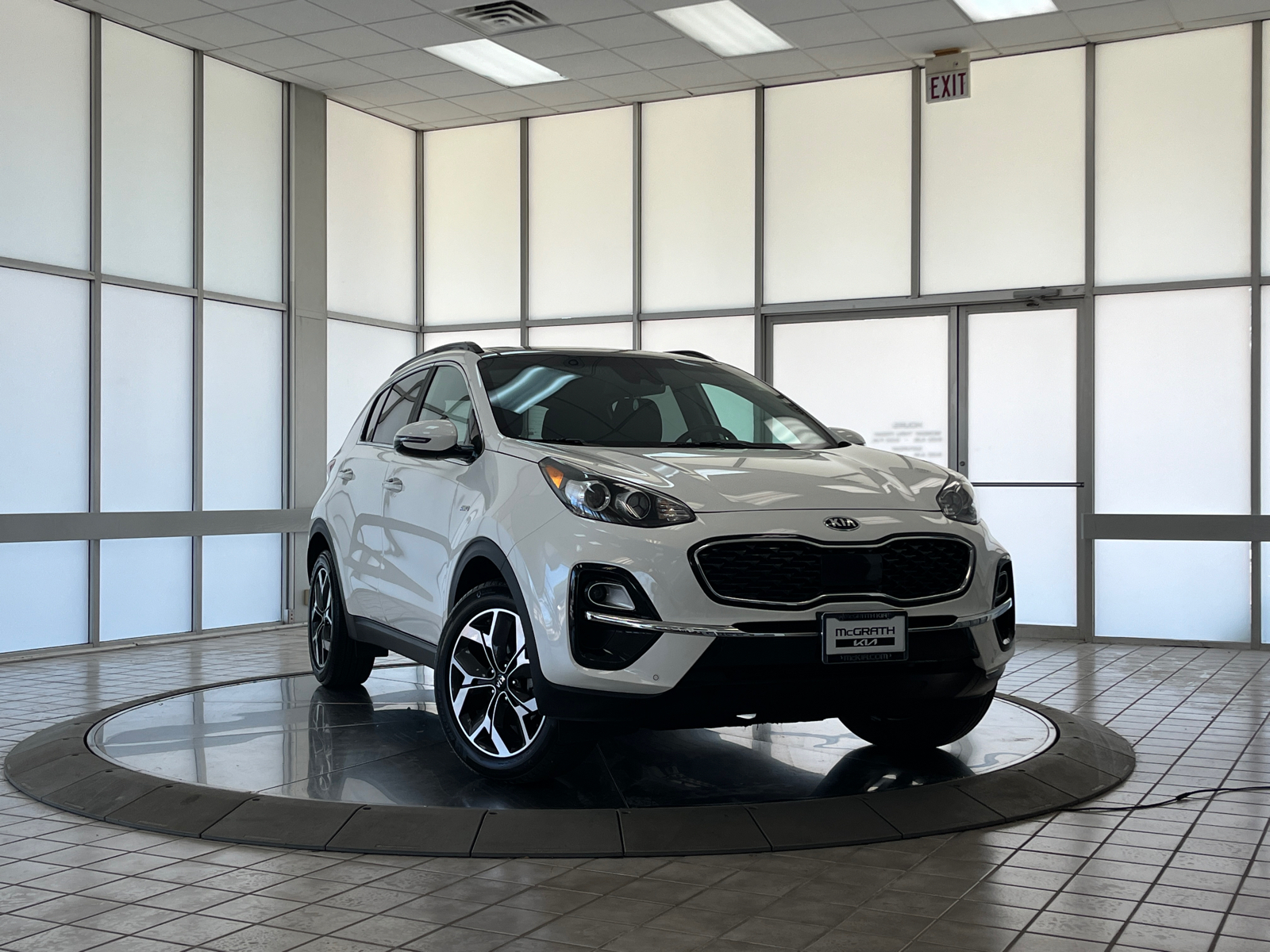 2022 Kia Sportage EX 1