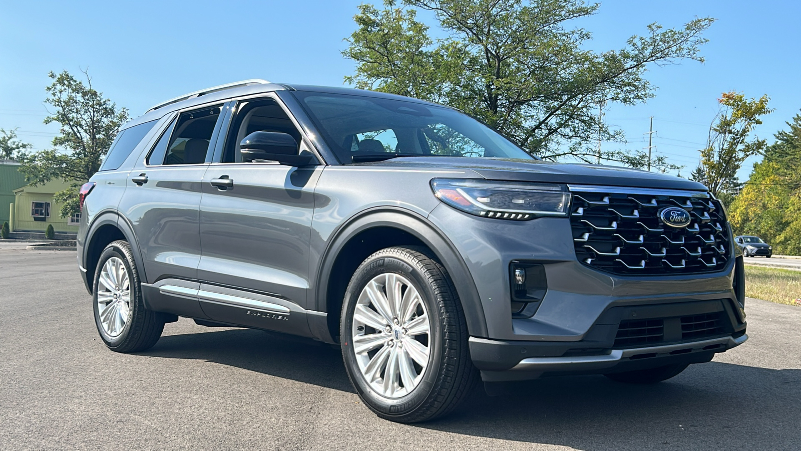 2025 Ford Explorer Platinum 3