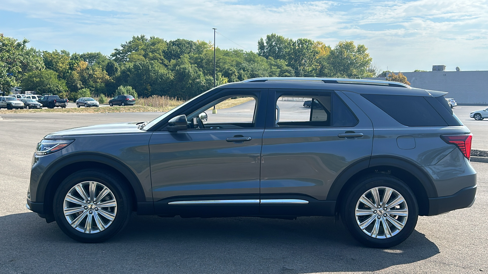 2025 Ford Explorer Platinum 18