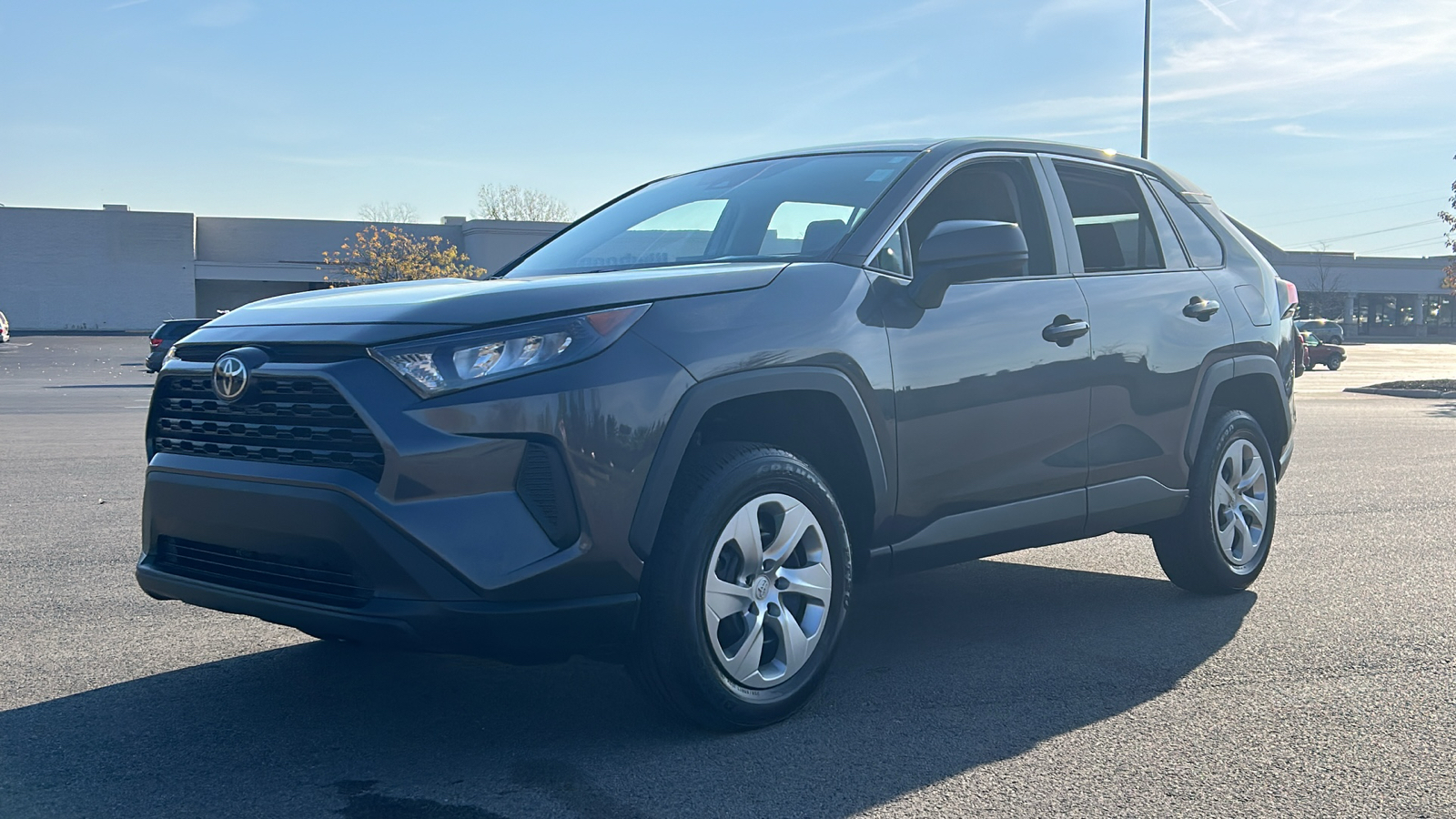 2022 Toyota RAV4 LE 39